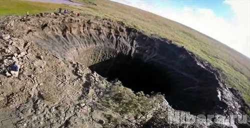 Воронки на Ямале образовались из-за выброса газогидратов, вызванного прогревом земли